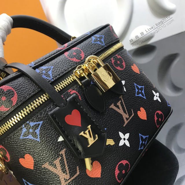 LV包包 LV新款女包 M45165 2020秋冬新款化妝包 Nice化妝包 LV鏈條手提肩背包  ydh3765
